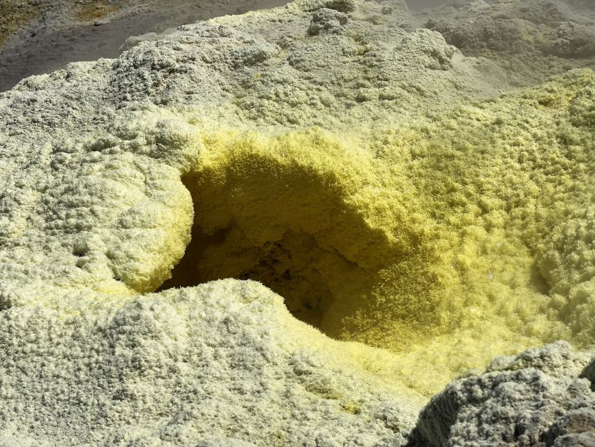 Catania: Summit Craters from North Etna with 4x4 vehicles - Fumaroles and sulphur minerals at 3,300m: the moment that sticks