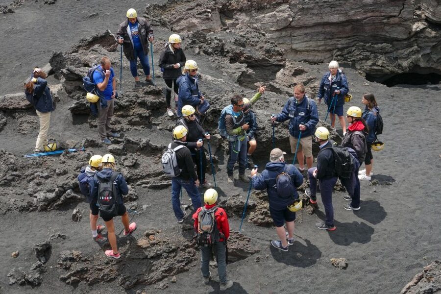 Catania: Summit Craters from North Etna with 4x4 vehicles - The descent: sandy channel walking and volcanic spots