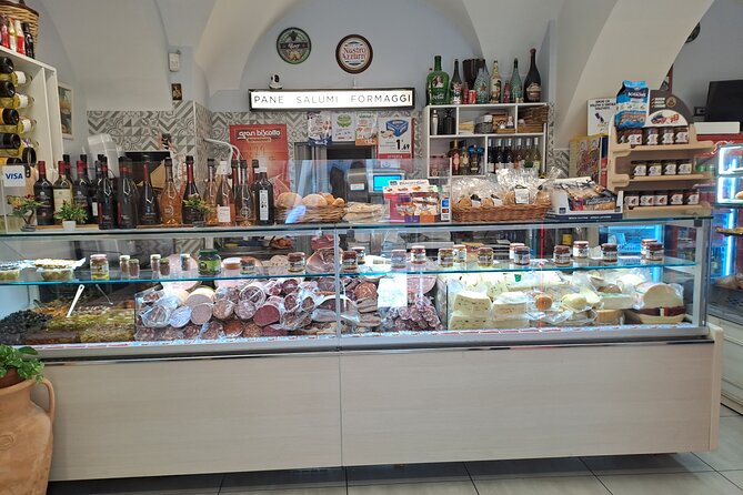 Catania: The Sweet Side of Sicily – A Food Tour by Do Eat Better - The guide experience: English support and real local explanations
