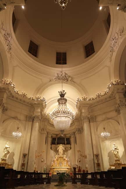 Catania: Tribute Concert "Bellini and Vivaldi's Four Seasons" - The 90-minute program: Bellini arias, then Vivaldi’s Seasons