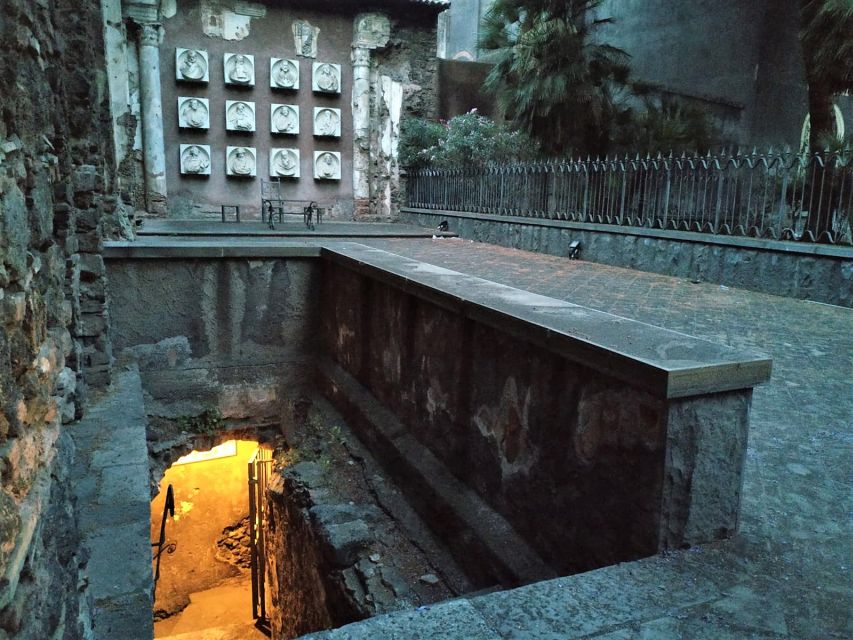 Catania: Underground and Street Food Walking Tour - Via S. Gaetano alla Grotta and the Local Cocktail Moment