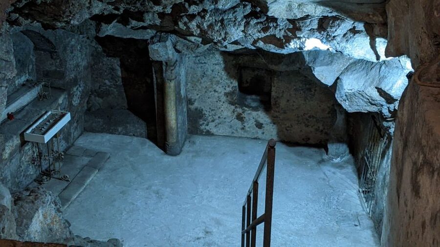 Catania: Underground and Street Food Walking Tour - Via Etnea and Piazza del Duomo: Baroque Lava Landmarks on Top