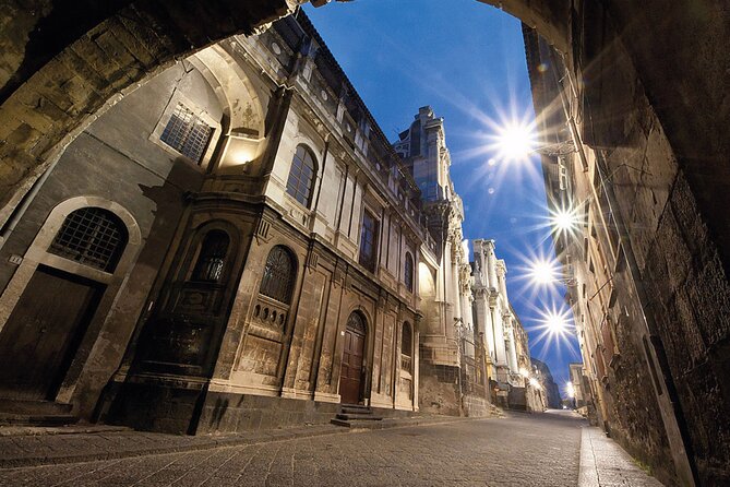 Catania Walking Tour with Audio and Written Guide by a Local - Stop 2: A’ Piscaria Mercato del Pesce for real Catania atmosphere