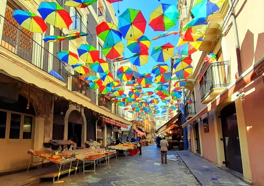 Catania: walking tour with tasting - Where the Tour Starts: Bellini Garden to Via Etnea