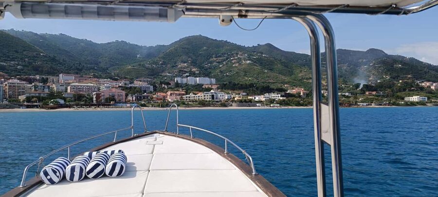 Cefalù: boat ride with swimming and aperitif and snorkeling - The aperitif and Prosecco stop: why this part feels worth it