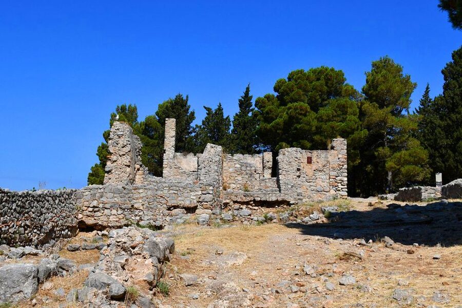 Cefalú: La Rocca Archaeological Park Guided Hiking Tour - Key things to know before you go