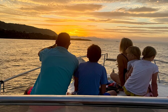 Cefalù: Private Mini Yacht Tour with Aperitif and Snorkeling - Spiaggia Caldura: rock-framed calm for your first swim