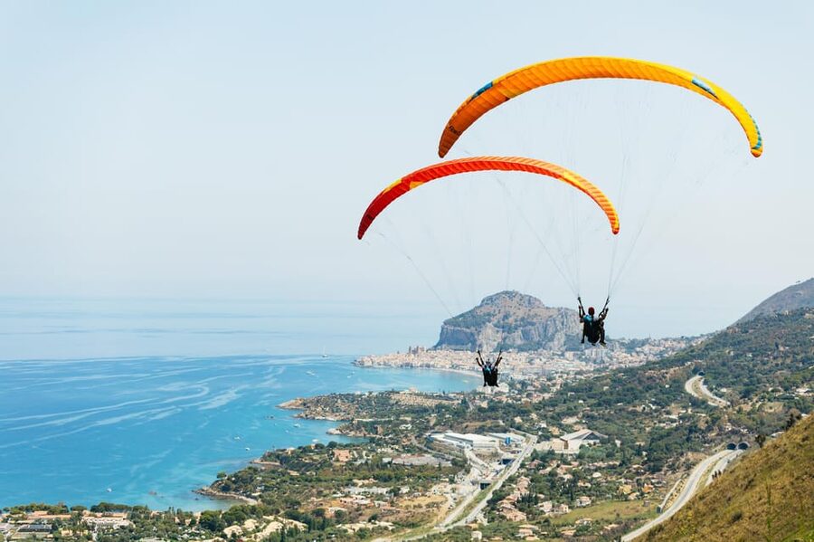 Cefalù: Tandem Paragliding Flight and GoPro13 Video - The Pre-Flight Setup: Gear, Instructions, and Instructor Check-Ins