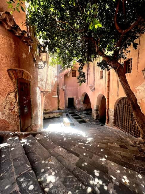 Cefalù: Walking Tour & Authentic Sicilian Aperitivo - Where the tour starts: Piazza Vittime 16 Marzo 1978 (and how to find it)