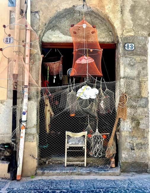 Cefalù: Walking Tour & Authentic Sicilian Aperitivo - The cliffside path: the one moment you’ll remember later