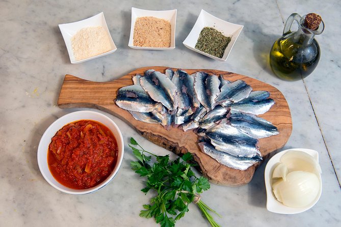 Cesarine: Market Tour & Dining at a Local's Home in Palermo - From market to caserina kitchen: hands-on, not a show