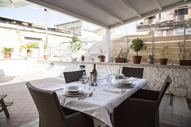 Cesarine: Market Tour & Dining at a Local's Home in Palermo - Four courses that map the whole meal experience
