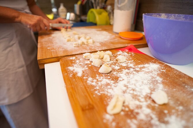 Cesarine: Small group Pasta and Tiramisu class in Siracusa - Why this Cesarine cooking class feels different in Siracusa