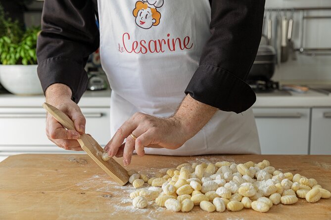 Cesarine: Small group Pasta and Tiramisu class in Siracusa - Dietary options: vegetarian and gluten-free without the guessing game