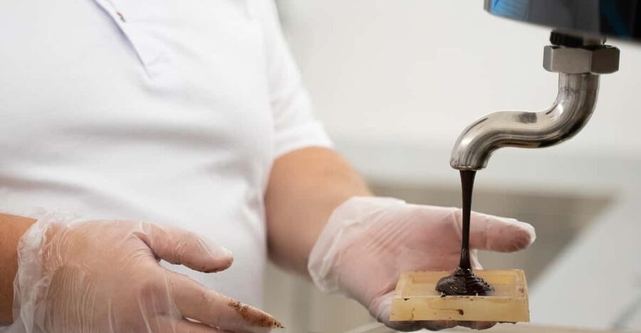 Chocolatier for a day: raw bean to bar chocolate in Modica - Create your own bean-to-bar bar: choices you actually control