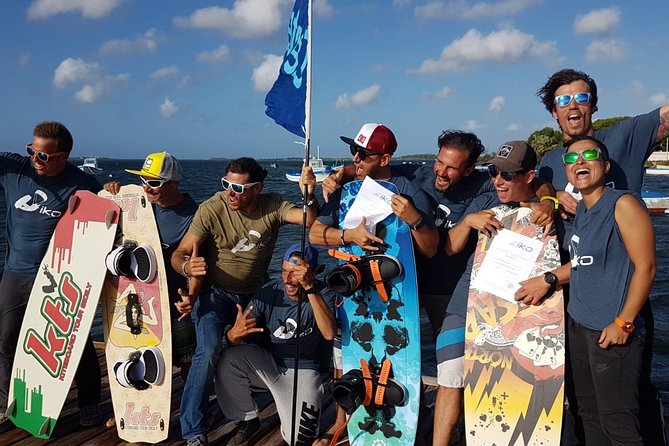 Complete rental of kitesurf equipment - Kitesurf Stagnone (Marsala) and why this rental setup makes sense