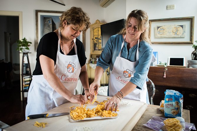 Cooking class at a Cesarina's home with tasting in Siracusa - Arriving in Syracuse and stepping into a real kitchen