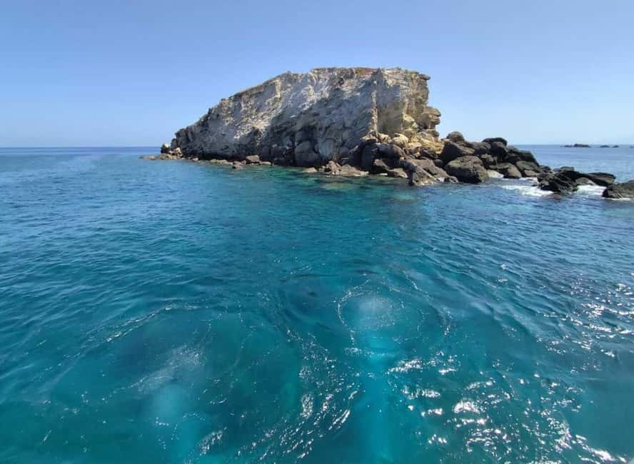 Da Lipari: Tour in Barca Panarea & Stromboli PICCOLO GRUPPO - Heading Toward Stromboli: Volcano Views From The Boat