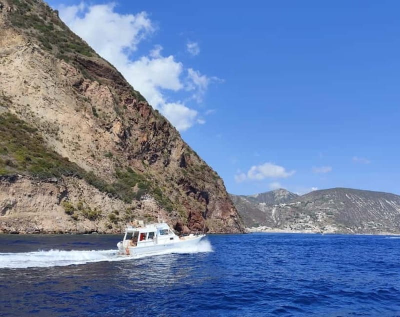 Da Lipari: Tour in Barca Panarea & Stromboli PICCOLO GRUPPO - Getting To Marina Corta (Lipari) And Settling In