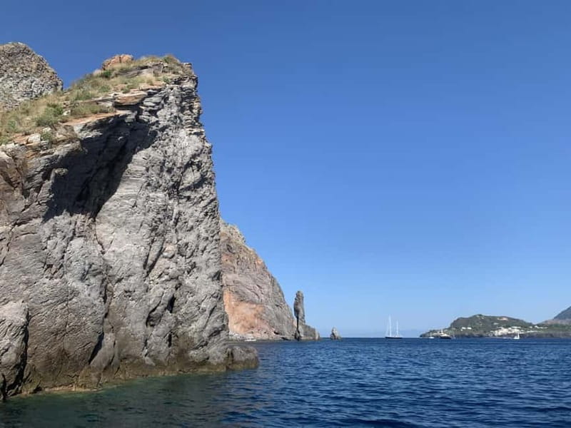 Da Lipari: Tour in Barca Salina e Lipari (7h) PICCOLO GRUPPO - First, the Vibe: Small Boat, Many Water Stops, Real Island Time