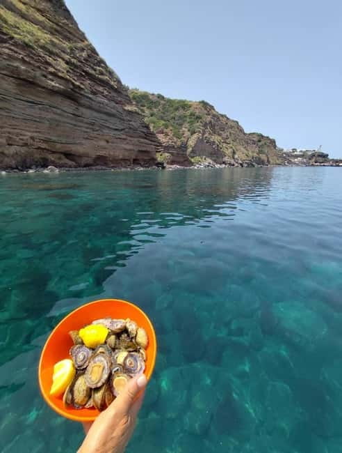 Da Lipari: Tour in Barca Salina e Lipari (7h) PICCOLO GRUPPO - What’s Included (and Why It Matters for Your Day)