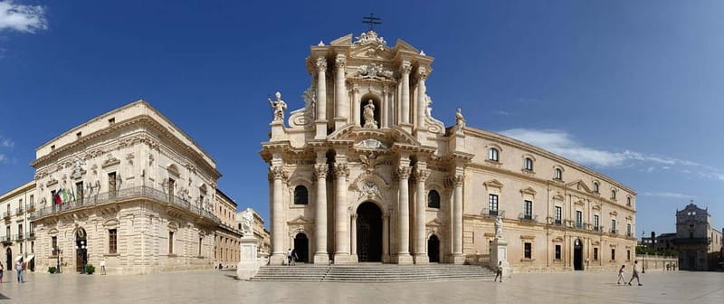 Da Taormina : Tour di Catania e Siracusa - The Bellini moment and Villa Bellini: a calmer beat before Ortigia