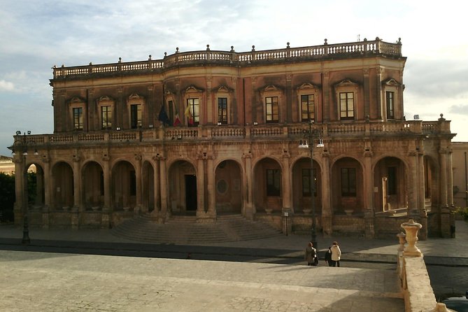 Day Trip: Noto and Siracusa Highlights From Catania or Taormina - Neapolis Park: the ancient set-pieces of Syracuse in a focused block