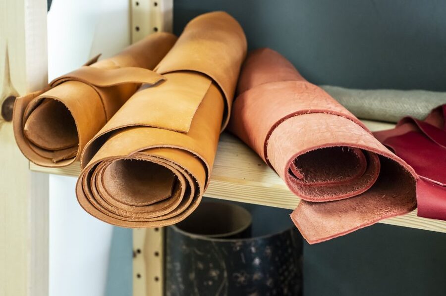 Design and Craft with Leather in Palermo - The 3-Hour Flow: Design, Cut, Sew, Finish