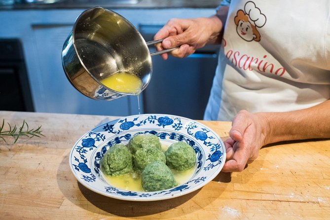 Dining Experience at a local's Home in Campofelice di Roccella with Show Cooking - The show-cooking part: how it works and what to watch for