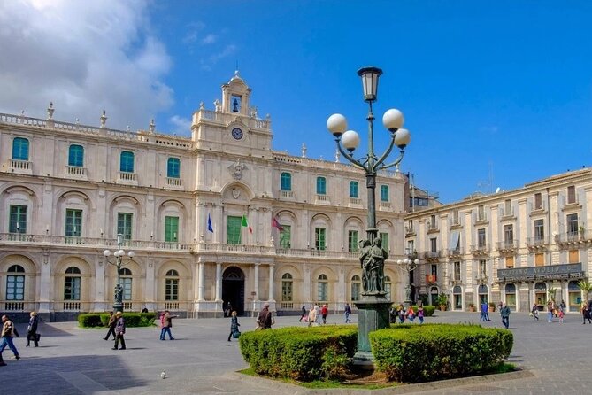 Discover Catania from fabulous viewpoints with your personal photographer - Piazza del Duomo: starting in Catania’s showpiece square