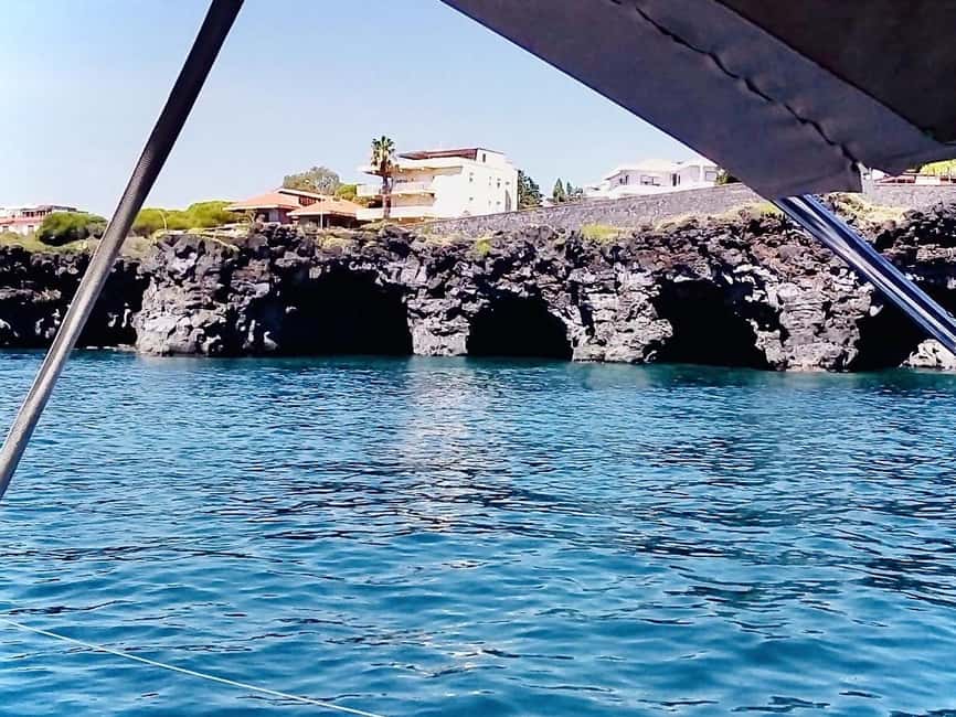 Discover the magic of sailing: a boat tour in Catania - Guides who talk like locals (not like a script)