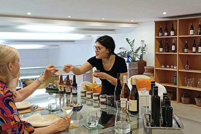 Discovering artisanal sicilian products and Evo oil - The showroom walk: souvenirs with a story, not just packaging