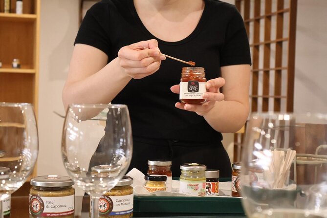 Discovering artisanal sicilian products and Evo oil - Who should book this (and who might skip it)