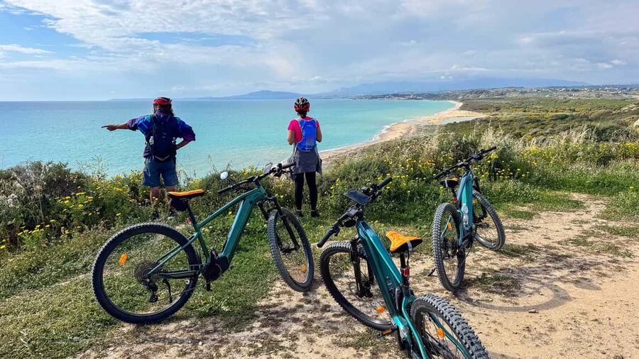 E-Bike: Adventure to the Scala dei Turchi, Sicilian Villages, and a food experience - The Stair of the Turks: the main event, plus time to actually enjoy it