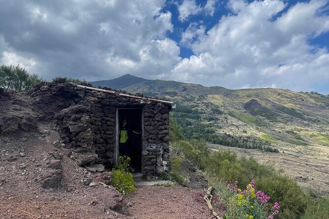 E-bike excursion on Etna - What you learn while you ride: geology, botany, and Etna’s timeline