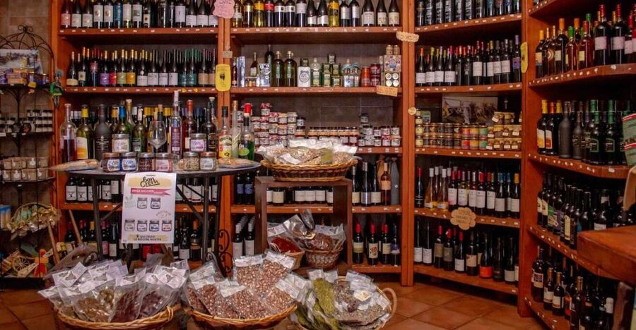Erice: degustazione di prodotti tipici siciliani - The value of a free tasting that still feels intentional