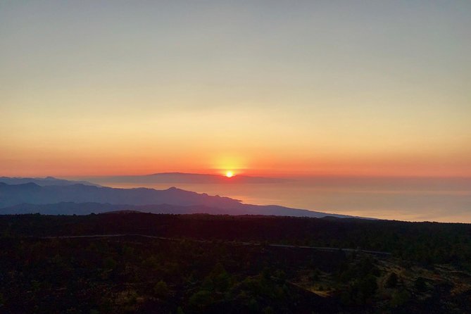 Etna Alba: Exciting excursion with Typical Sicilian Breakfast (Private Tour) - Food Beyond Breakfast: Farm Tasting Stops You Might Get