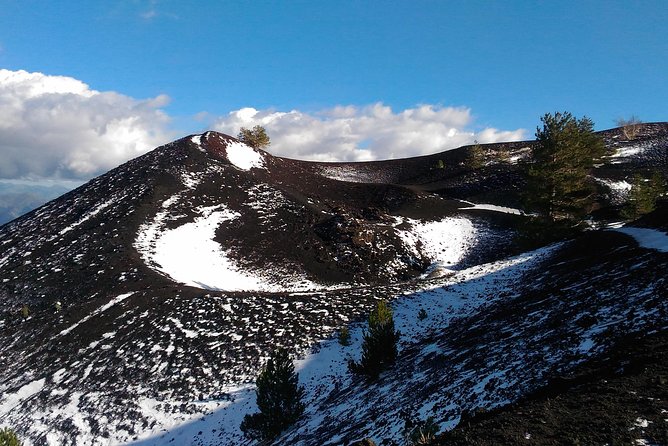Etna and Taormina con pranzo - Transport, group size, and what that means for your day