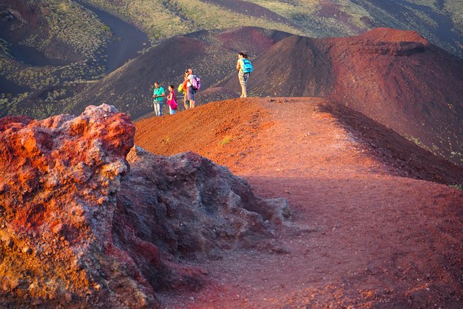 Etna at sunset - 4x4 tour with Sicilian sweet aperitif - Sunset on Etna by 4x4: what you really get in 5 hours