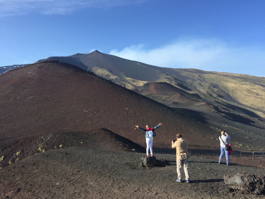 Etna Basic Tour 1900 metres - The Silvestri Craters entry: worth deciding early