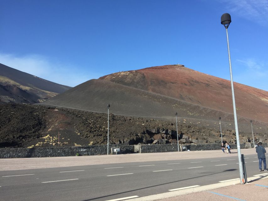 Etna Basic Tour 1900 metres - What to pack for an Etna day: warm, wind-proof, and closed-toe