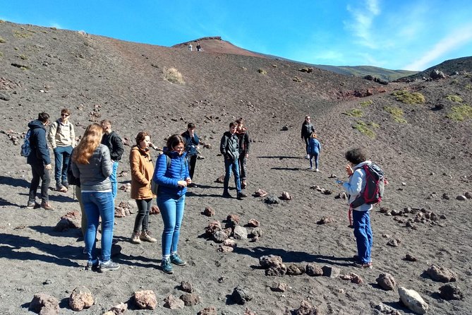 Etna Morning Tour 2000 mt. - Colata Lavica 1992: Reading Lava Flows Close Up