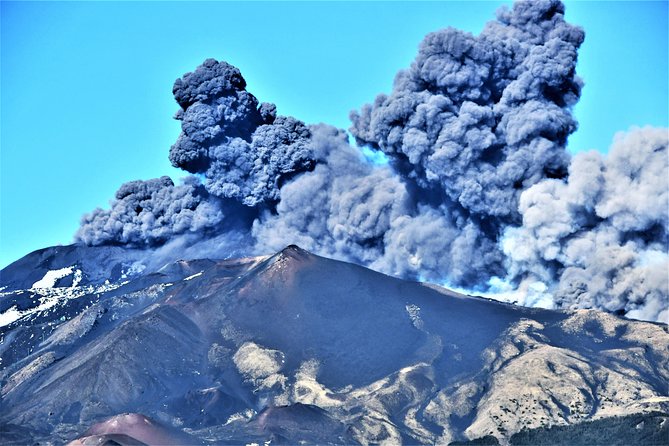 Etna Summit 3000 m cable car included - Descent, lunch break, and the 2001 crater stop