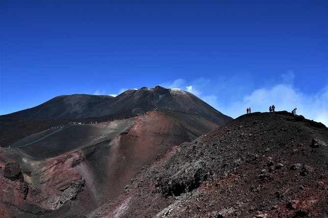 Etna Summit 3000 m cable car included - Trek to 3000 m: lava textures you only get by walking