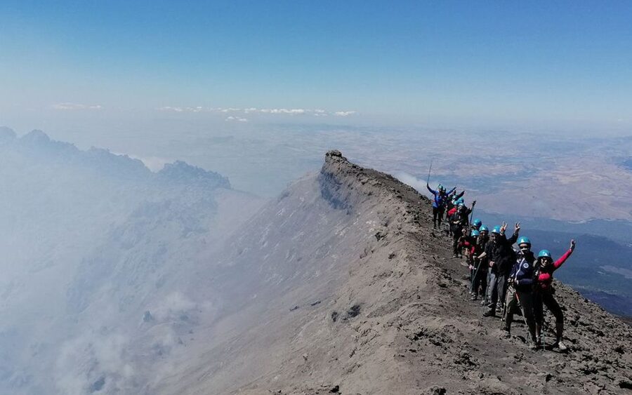 Etna: summit craters trekking with volcano guide 3350mt - Gear, altitude, and the clothing that saves the day