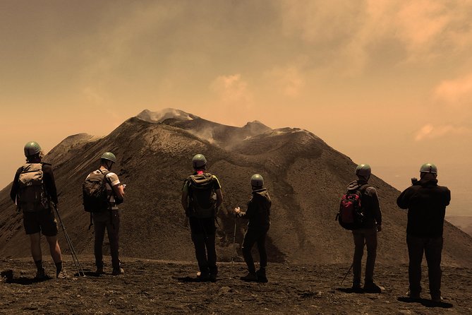 ETNA - Sunset at high altitude - Guides and group vibe: when the story is part of the trail