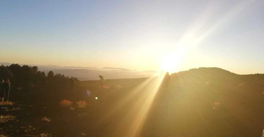 Etna Sunset Tour: Volcano trek, Cave & tasting from Catania - Grotta dei Tre Livelli: what the helmet-and-lamp cave visit is like