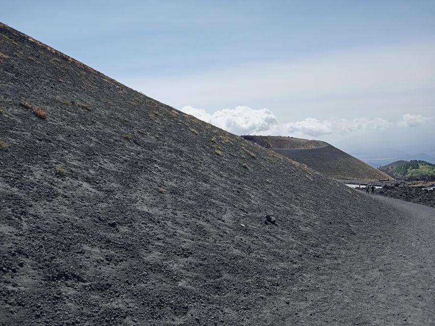 Etna walking tour, visit of a lava tunnel, Arancino tasting - What to bring and how to prepare (so you don’t suffer)