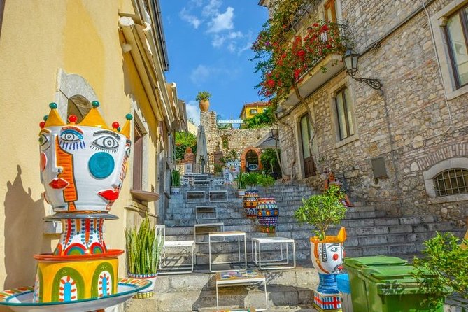 ETNA & WINE, TAORMINA TOUR FD from CATANIA (GUIDE and LUNCH Included) - Hot table snack vs indoor farmhouse lunch (plus wine)