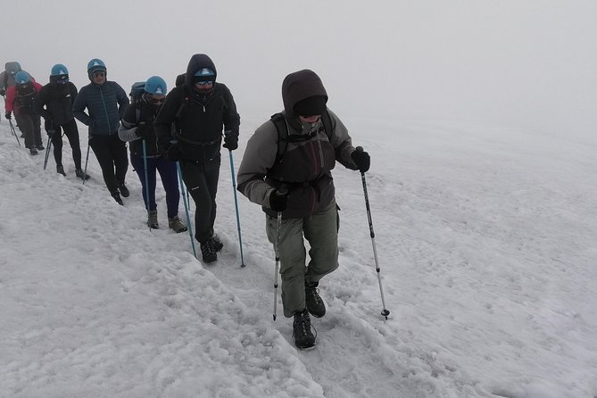 Etna: Winter excursion to 3.000mt - Stop-by-stop: cone of 2001 eruption, Valle del Bove, and Barbagallo craters